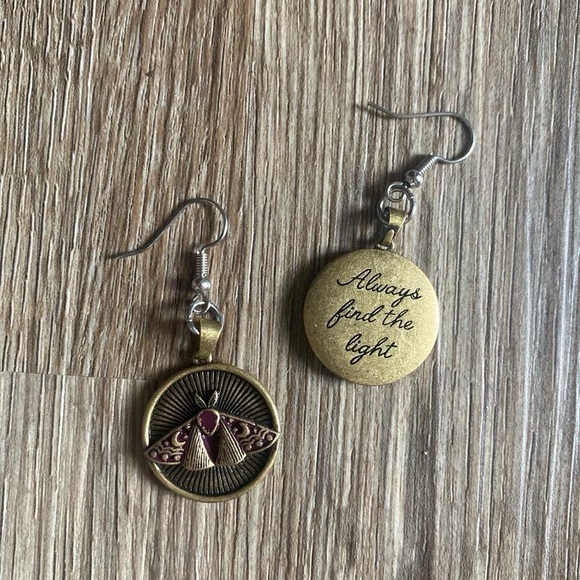 moth earrings - Picture 2 of 2